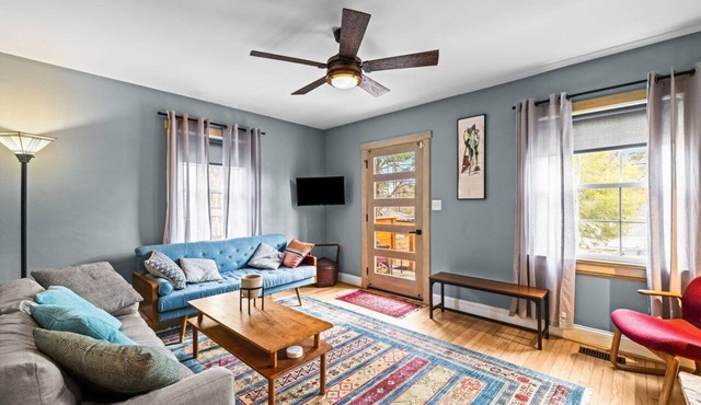 Charming 2-bedroom apartment in Durham - Lakewood