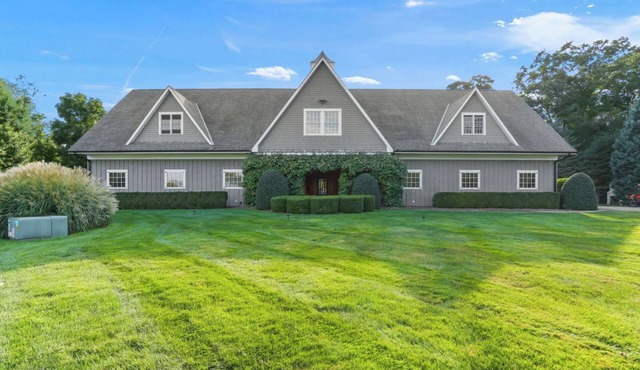 Charming 2-bedroom apartment above horse stables on Tuckers Ridge Farm in Easton