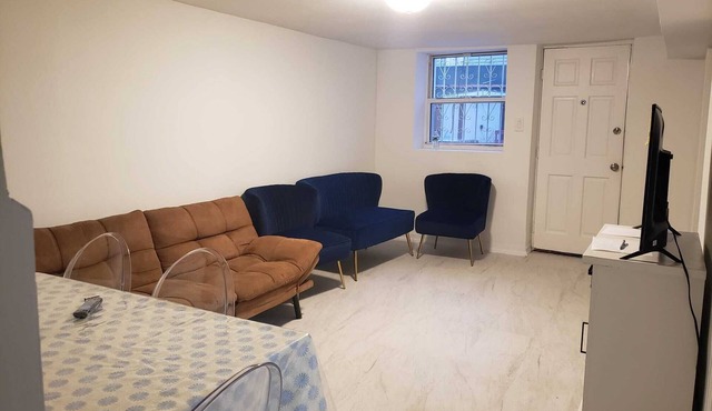 Charming 2-bedroom apartment in fabulous Queens with WiFi, AC