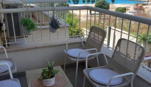 Charming 2-bedroom apartment with AC, WiFi in amazing Split