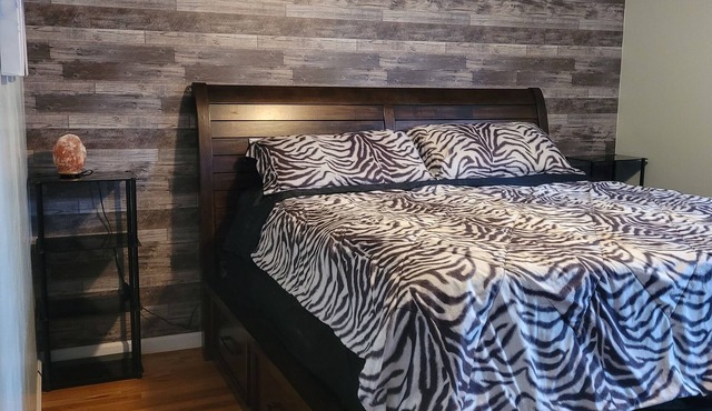 Charming 2-bedroom apt less than 10 minutes away from EWR and 25 mins from NYC