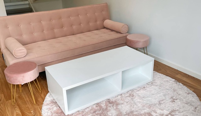 Charming 2-bedroom apartment with AC, WiFi in beautiful Williamstown