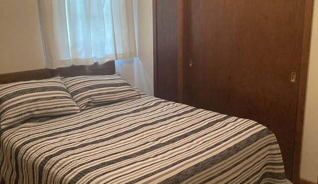 Charming 2-bedroom cottage in Fish Creek with AC, heat, WiFi