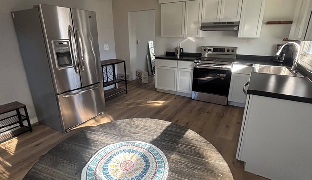 Charming 2-bedroom condo with AC in beautiful Janesville