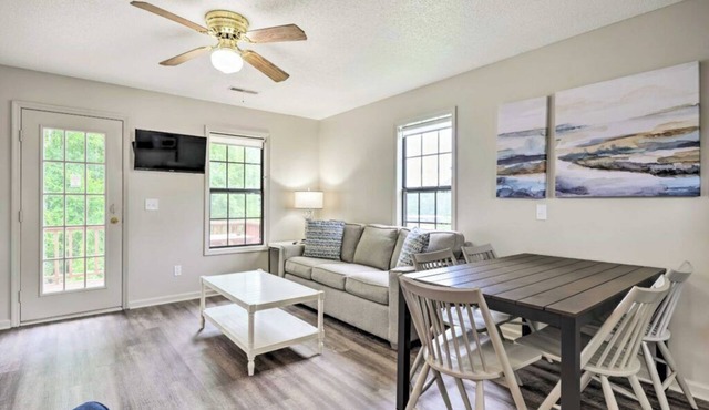 Charming 2-bedroom cabin in marvelous Winchester with WiFi, AC