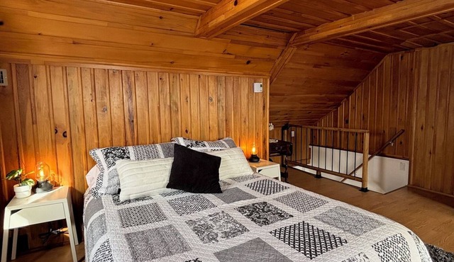 Charming 2-bedroom house in beautiful Boischatel with WiFi