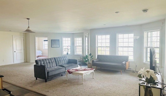 Charming 2-bedroom guest suite in the prime location of Fredericton