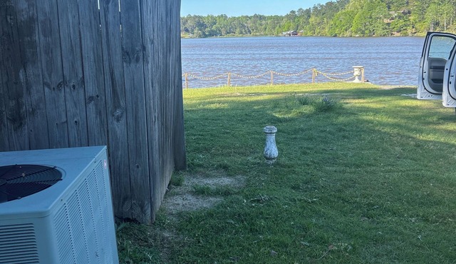 Charming 2-bedroom cabin a delightful home with beautiful waterfront views!