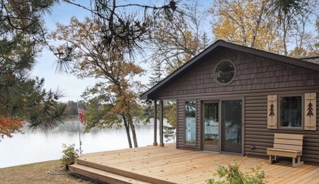 Charming 2-bedroom cabin with 1-bedroom bunk house on the WFC in Crosslake!