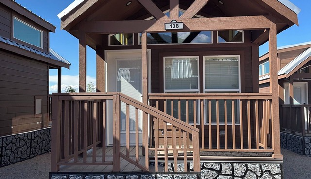 Charming 2-bedroom cabin #108 with AC, Wi-Fi in lovely Moab