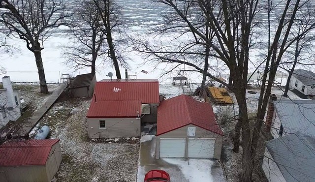 Charming 2-bedroom cabin on Lake Osakis