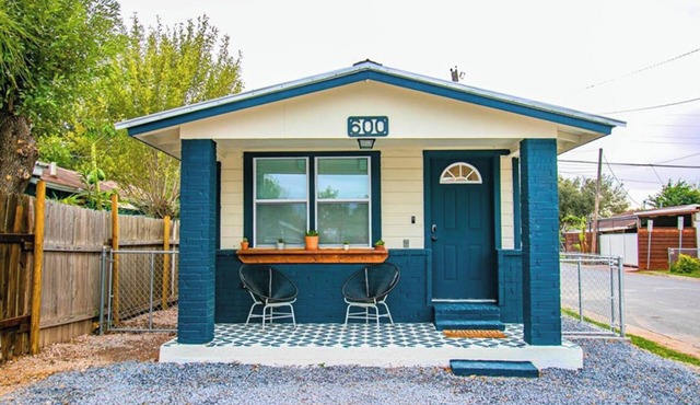 Charming 2-bedroom CASITA with AC and WiFi in Pharr