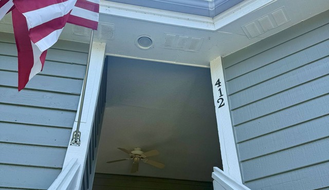 Charming 2-bedroom condo only 20 minutes from the famous Topsail Island