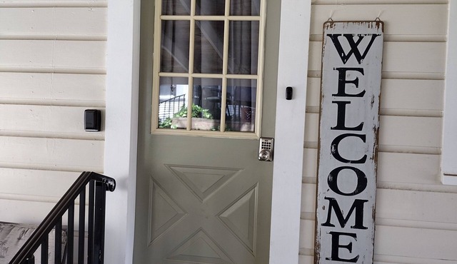 Charming 2-bedroom cottage with WiFi, AC in quaint Winnsboro Texas