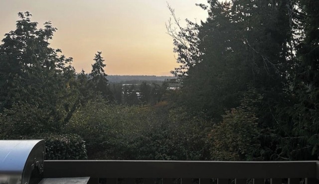 Charming 2-bedroom condo with AC and WiFi in marvelous Edgewood