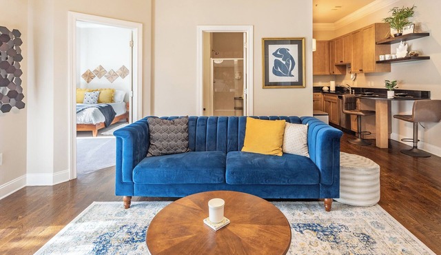 Charming 2-bedroom condo with AC, WiFi in lovely Atlanta