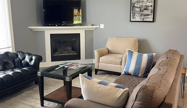 Charming 2-bedroom condo in nice Douglas with Pool