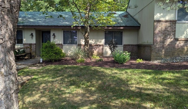 Charming 2-bedroom condo in McHenry Close To Lake Activities and Ski Resort