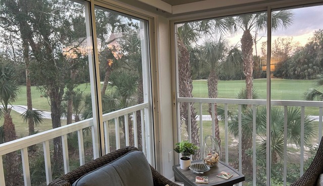 Charming 2-bedroom condo with WiFi, AC in Beautiful Venice