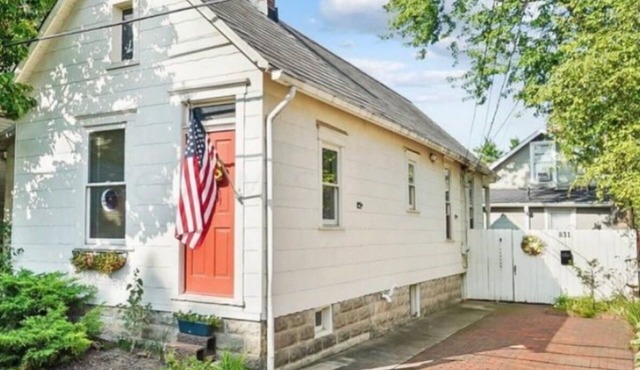 Charming 2-bedroom cottage with WiFi, AC, in the heart of German Village