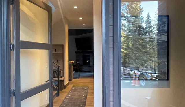 Charming 2-bedroom cottage up against the forest in Schaffer's Mill