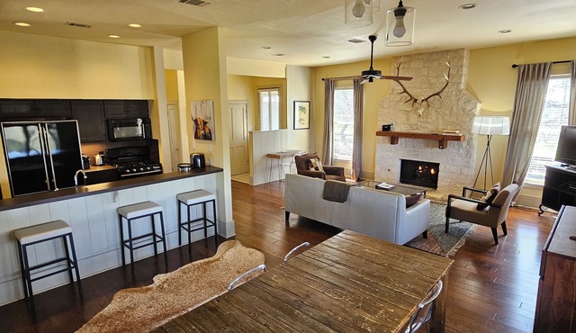 Charming 2 bedroom cottage offering stunning sunset views nestled in the Texas Hill Country.