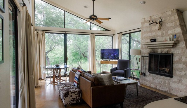 Charming 2-bedroom cottage in the Texas Hill Country