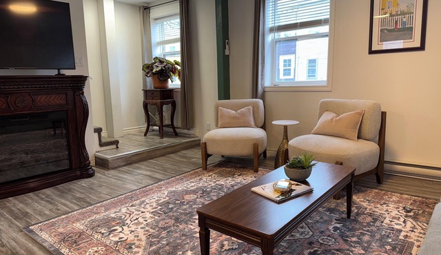 Charming 2-bedroom downtown apartment