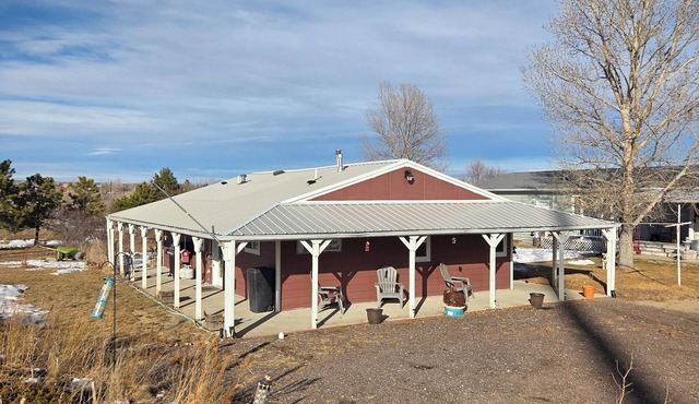 Charming 2-bedroom farmhouse in Falcon for a relaxing getaway