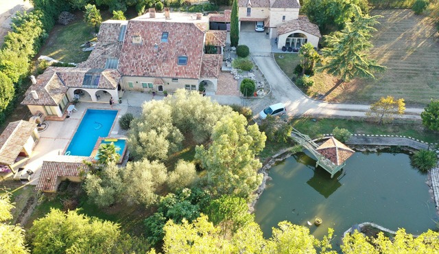 Charming 2-bedroom gîte - Domaine Le Bois de Montpouillan (6 pers)