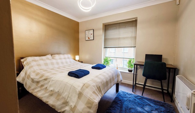 Charming 2-Bedroom Apartment in Central Canterbury Perfect for Short Stay