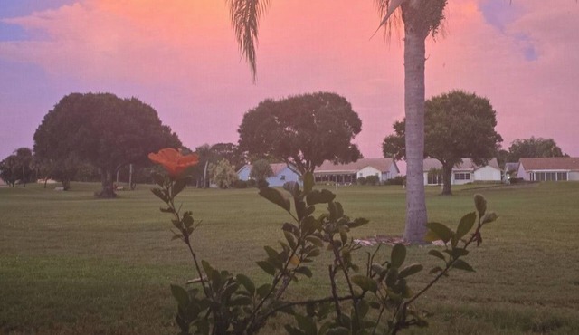 Charming 2-bedroom golf course villa in Stuart with WiFi, Jan - March 2025