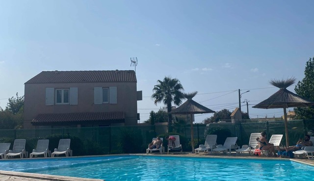 Charming 2-bedroom house for 4 people with pool, terrace, close to the beach