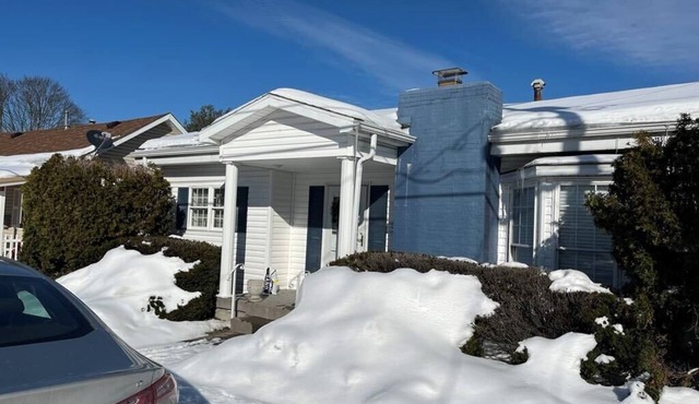 Charming 2-bedroom house with AC, WiFi in Buckhannon