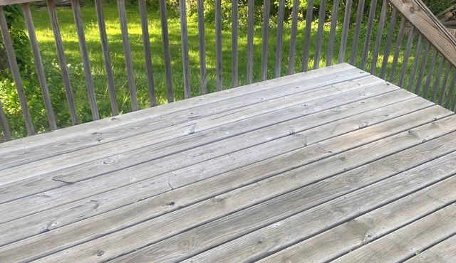 Charming 2-bedroom house on a quiet secluded street . With Wi-Fi