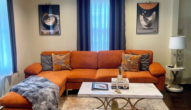 "Charming 2-Bedroom House in Historic Portsmouth – Perfect for Your Getaway!"