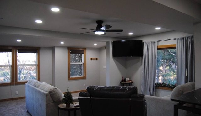 Charming 2-bedroom house in welcoming Portsmouth with WiFi, AC