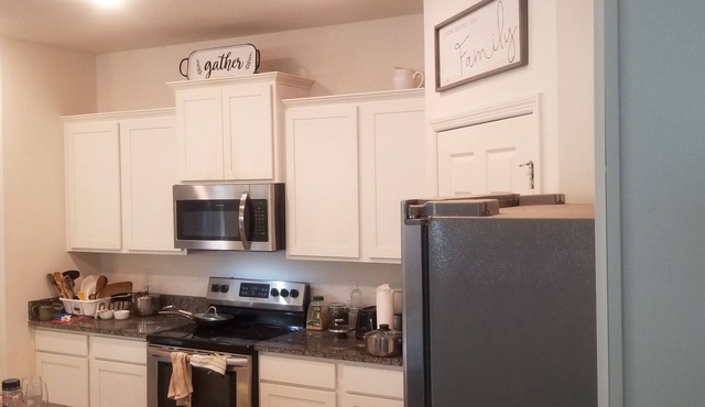 Charming 2-bedroom house,AC, WiFi in tranquil Vero Beach, access to kitchen!