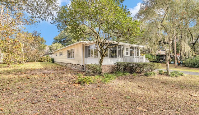 Charming 2-bedroom home at Rainbow River in DunnellonnPRIVATE RIVER ACCESS
