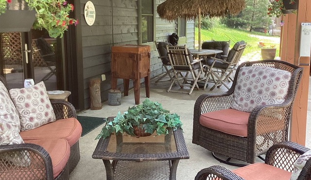 Charming 2-bedroom house in perfect Nashville! Close to the Heart of Nashville