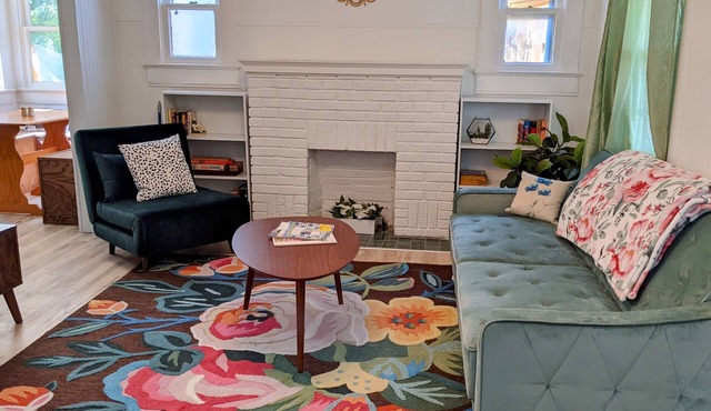 Charming 2 Bedroom Home Near Town, Simple and Sweet
