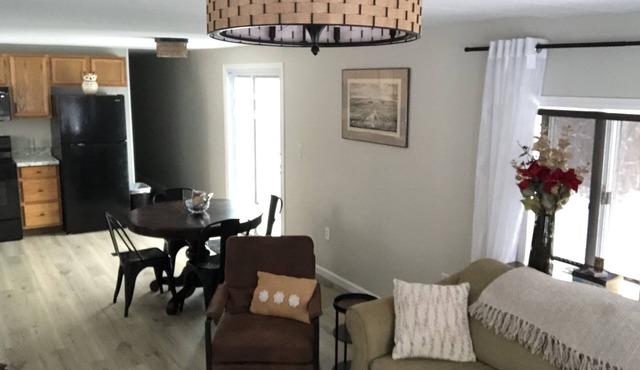 Charming 2-bedroom home in quaint Newfield with WiFi