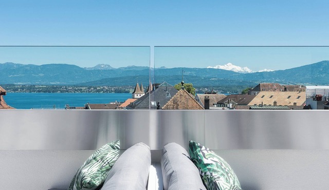 Charming 2-bedroom hotel in marvelous Nyon with fitness room, WiFi