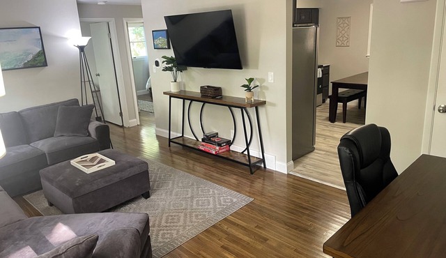 Charming 2-bedroom house near Artpark in the Village of Lewiston