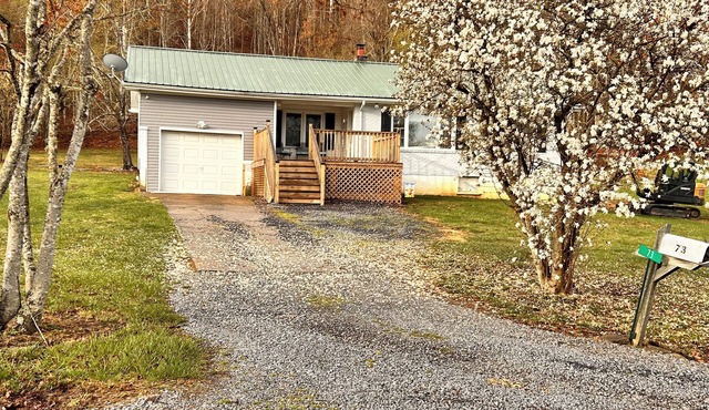Charming 2-bedroom house near Millboro/Clifton Forge VA with WiFi