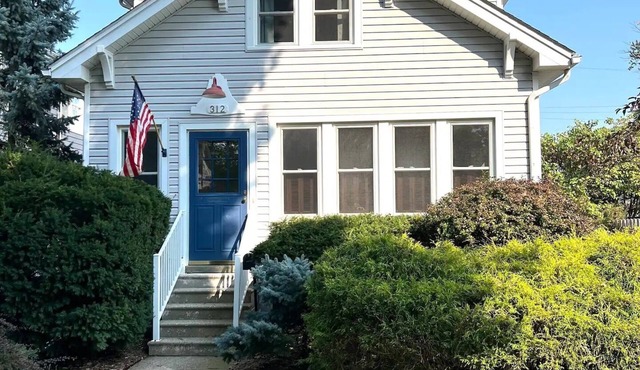 Charming 2-bedroom house in tranquil Plymouth neighborhood