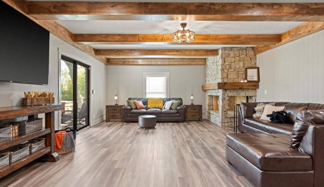 Charming 2-bedroom house w/WiFi and AC in Rayville outside of Excelsior Springs