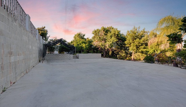 Charming 2-bedroom house with WiFi and AC in Rosemead