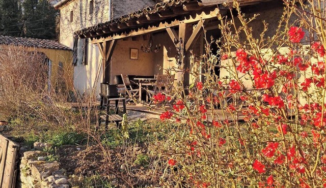 Charming 2-bedroom house in amazing Sagelat with WiFi