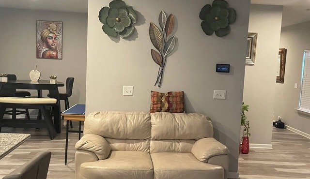 Charming 2-bedroom house 2100 sq feet in enchanting Atlanta with AC